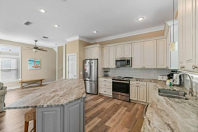 Sandy Shore Retreat gulf view sleeps 10
